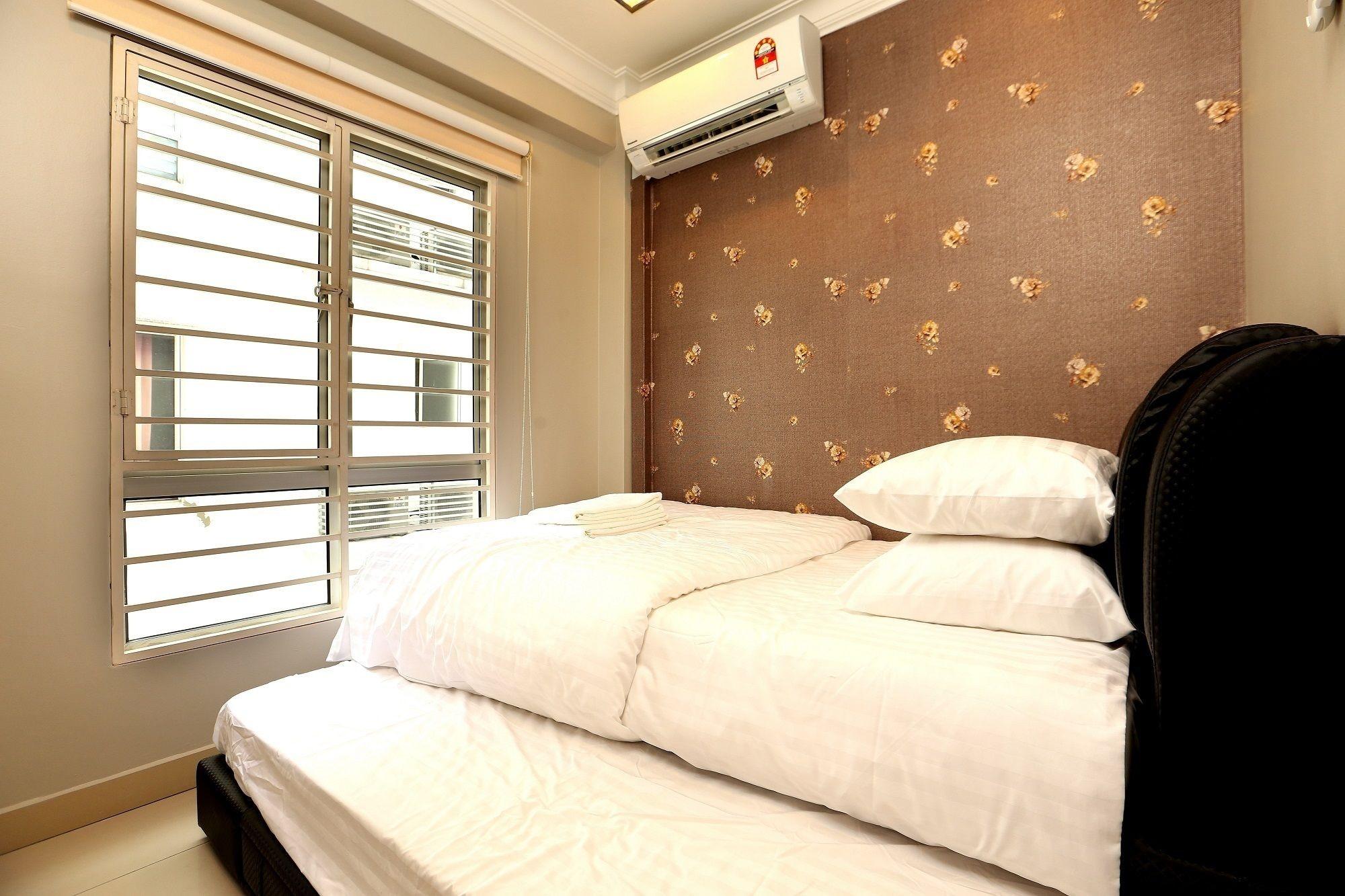 Hotel Richbaliz Selayang Cuevas de Batu Exterior foto