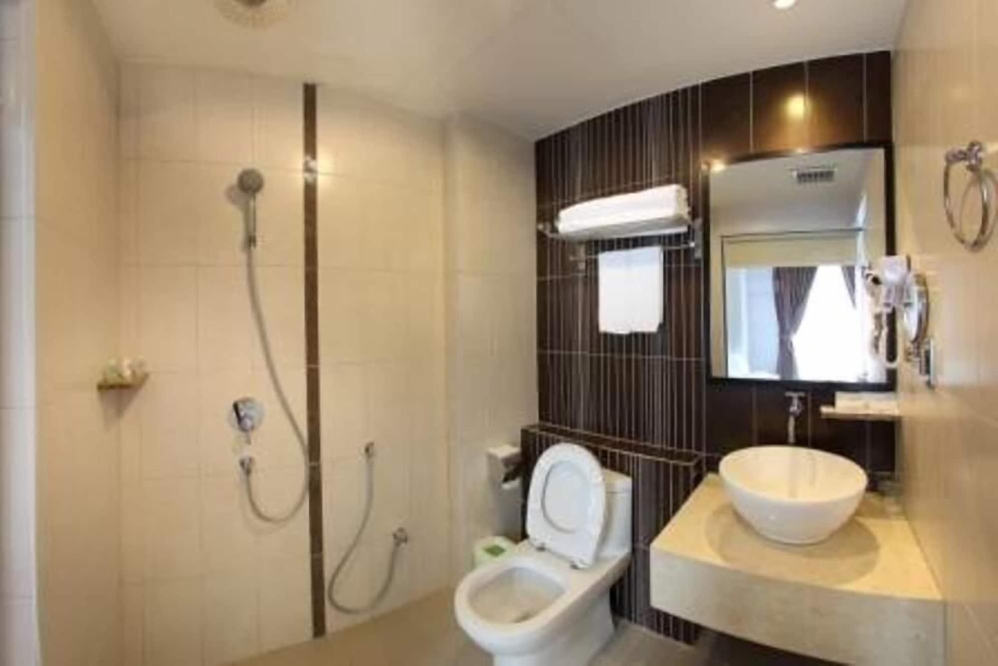 Hotel Richbaliz Selayang Cuevas de Batu Exterior foto
