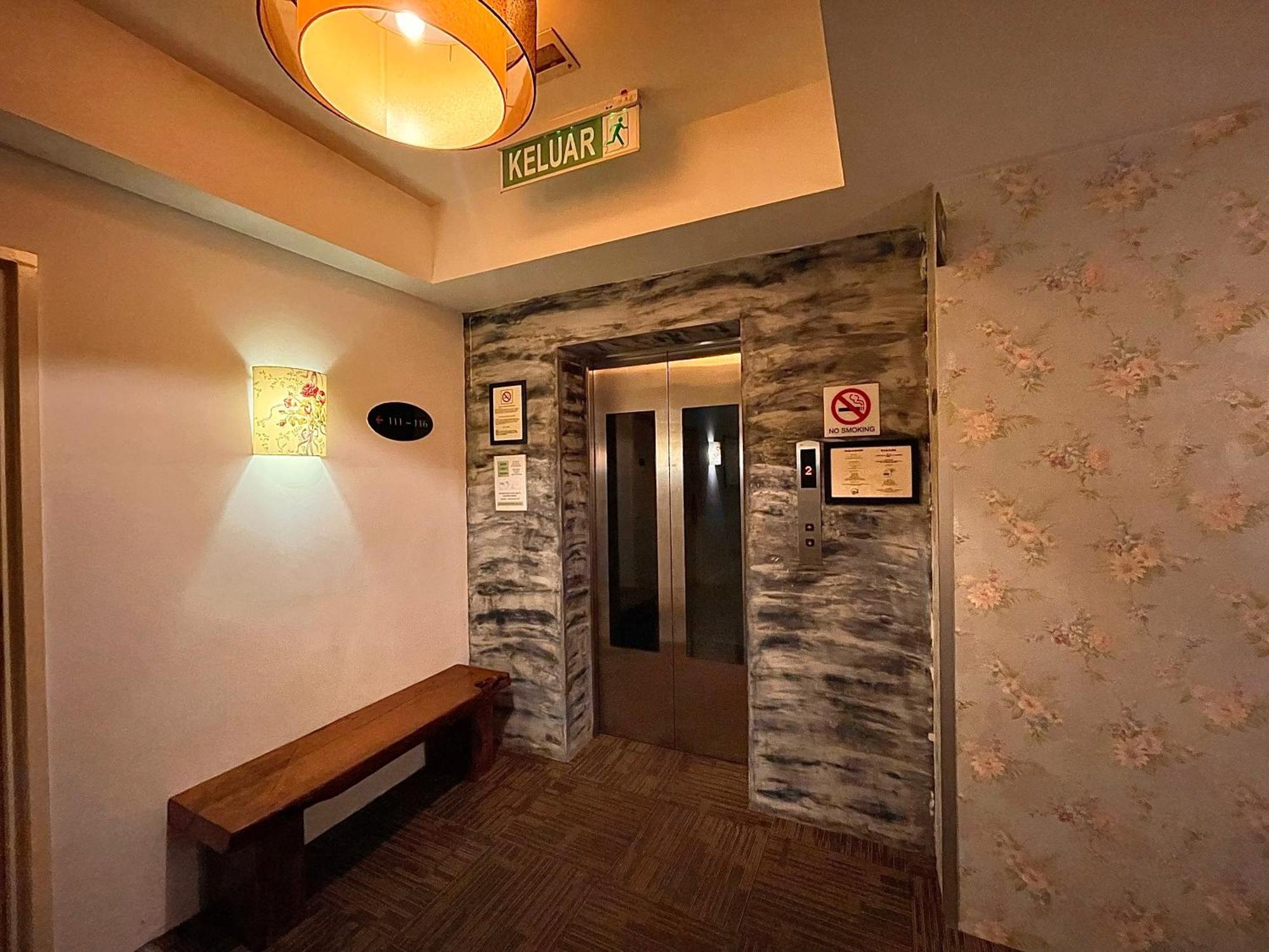 Hotel Richbaliz Selayang Cuevas de Batu Exterior foto