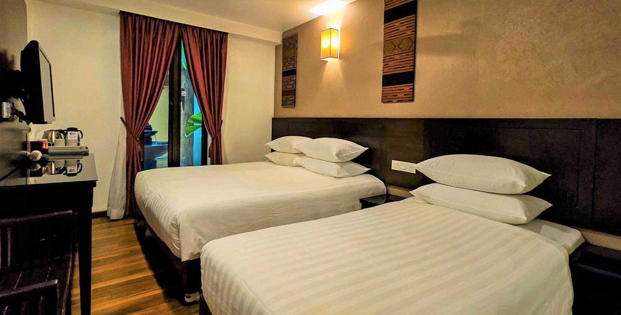 Hotel Richbaliz Selayang Cuevas de Batu Exterior foto