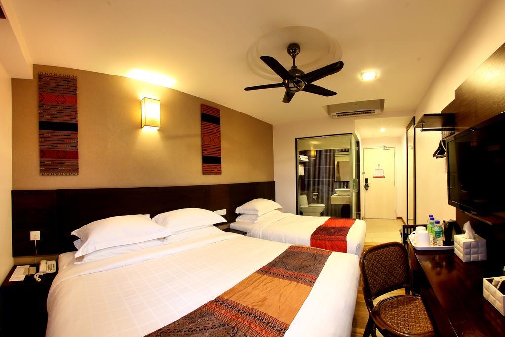Hotel Richbaliz Selayang Cuevas de Batu Exterior foto